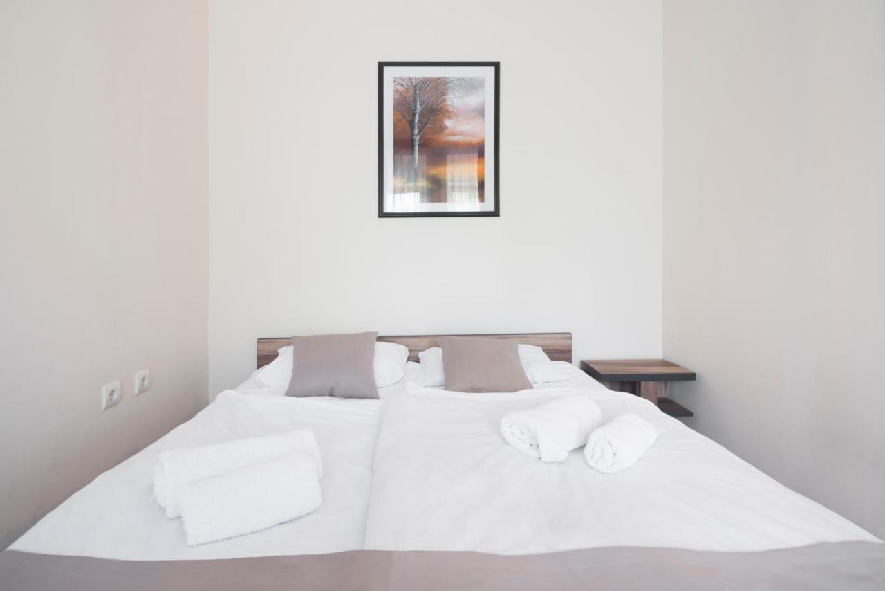 Hotel Royal Senta Luaran gambar
