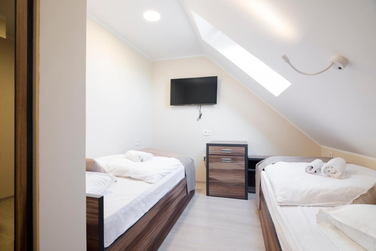 Hotel Royal Senta Luaran gambar